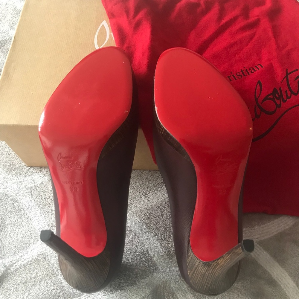 Christian Louboutin Simple Pump Size 39 - Picture 2 of 3